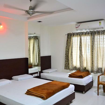 Hotel Maheshwari Avenue Ujjain Exteriör bild