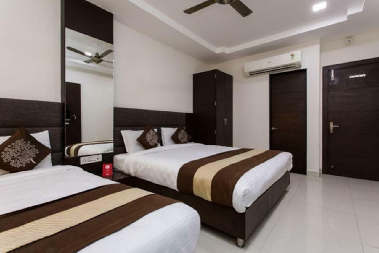 Hotel Maheshwari Avenue Ujjain Exteriör bild